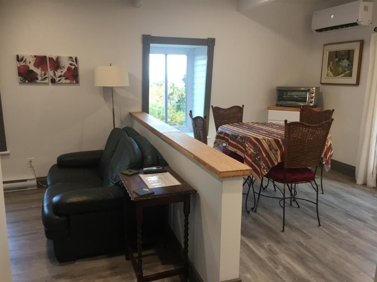 Petite Plaisance Appartements ラ・マルベー エクステリア 写真